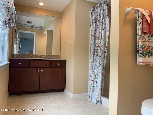 2808 Scranton Carbondale Hwy, Blakely, PA 18447